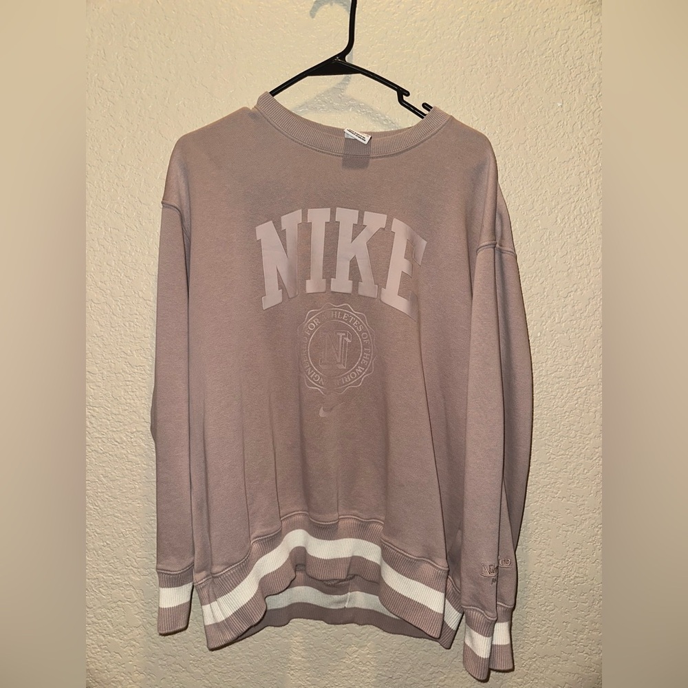 Oversized Nike Crewneck